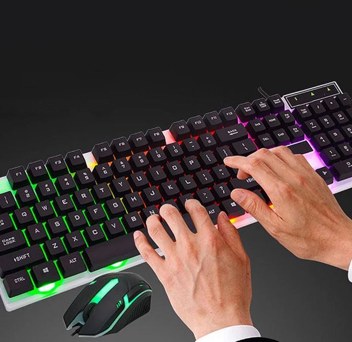 TECLADO Y MOUSE GAMER CON RETROILUMINACIÓN RGB